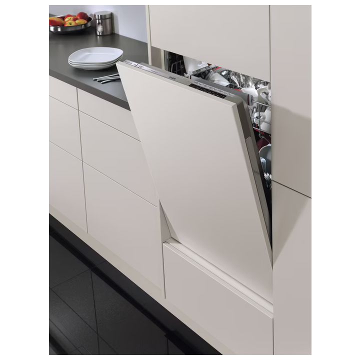 Lave-vaisselle encastrable AEG FSB42607Z - Performance et discrétion au meilleur prix